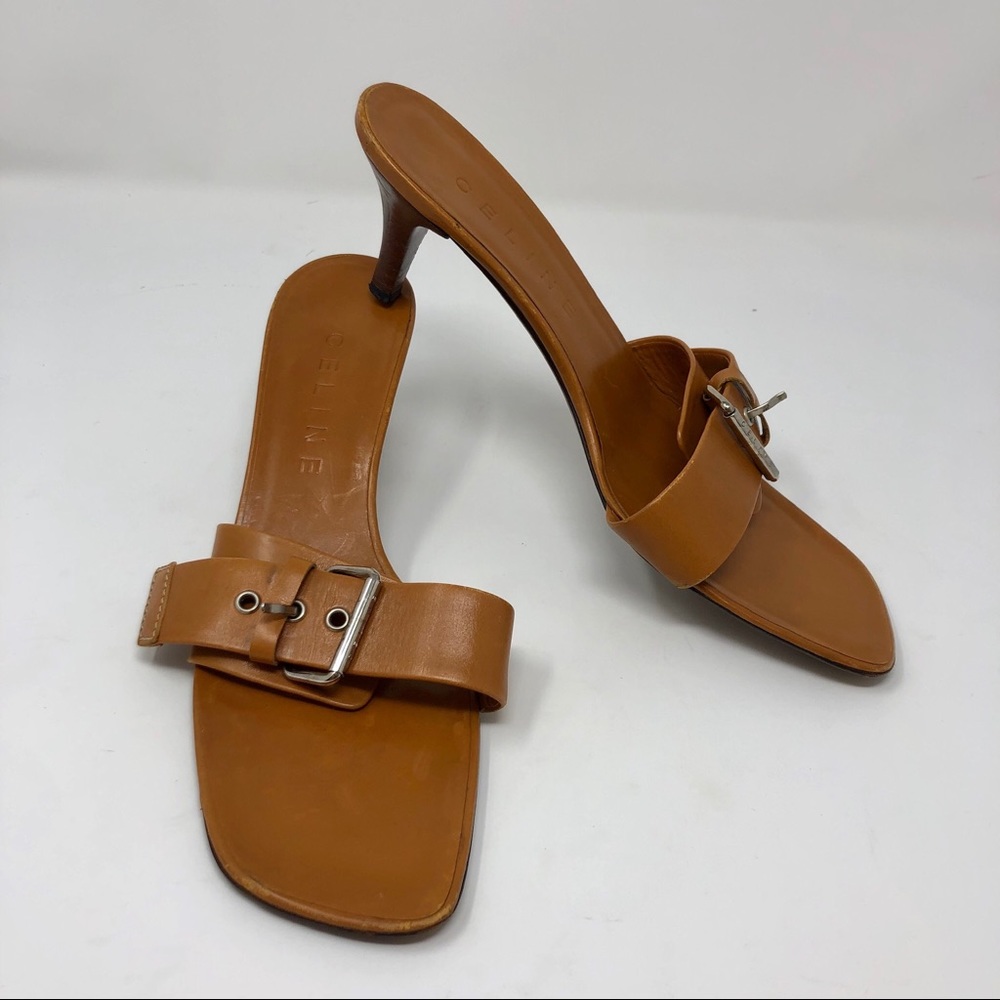 CELINE 38.5 brown buckle kitten heels B